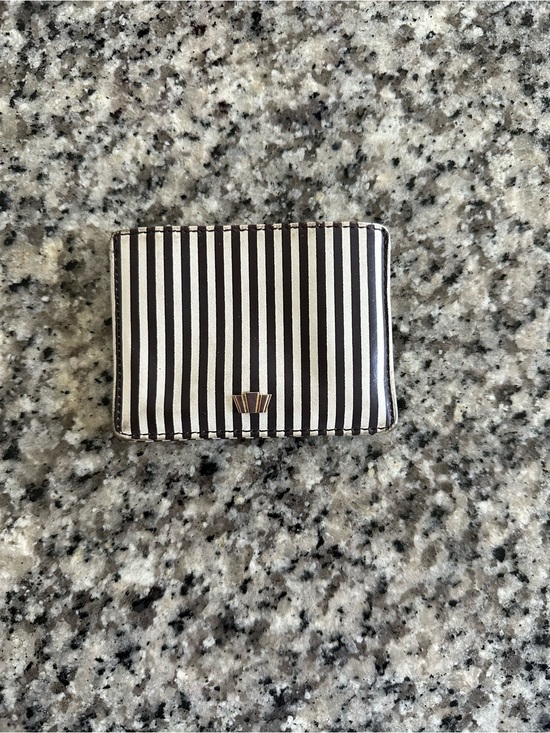 henri bendel Accessories - henri bendel Black and White Striped Card & Key Holder